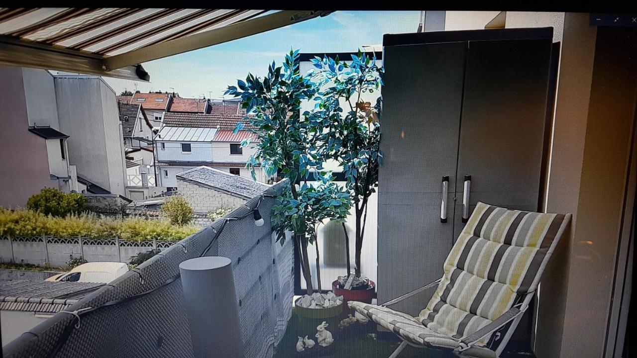 Apartamento Victoria-T2-41m2-Balcon, wifi, linge, produits, ménage inclus Reims Exterior foto