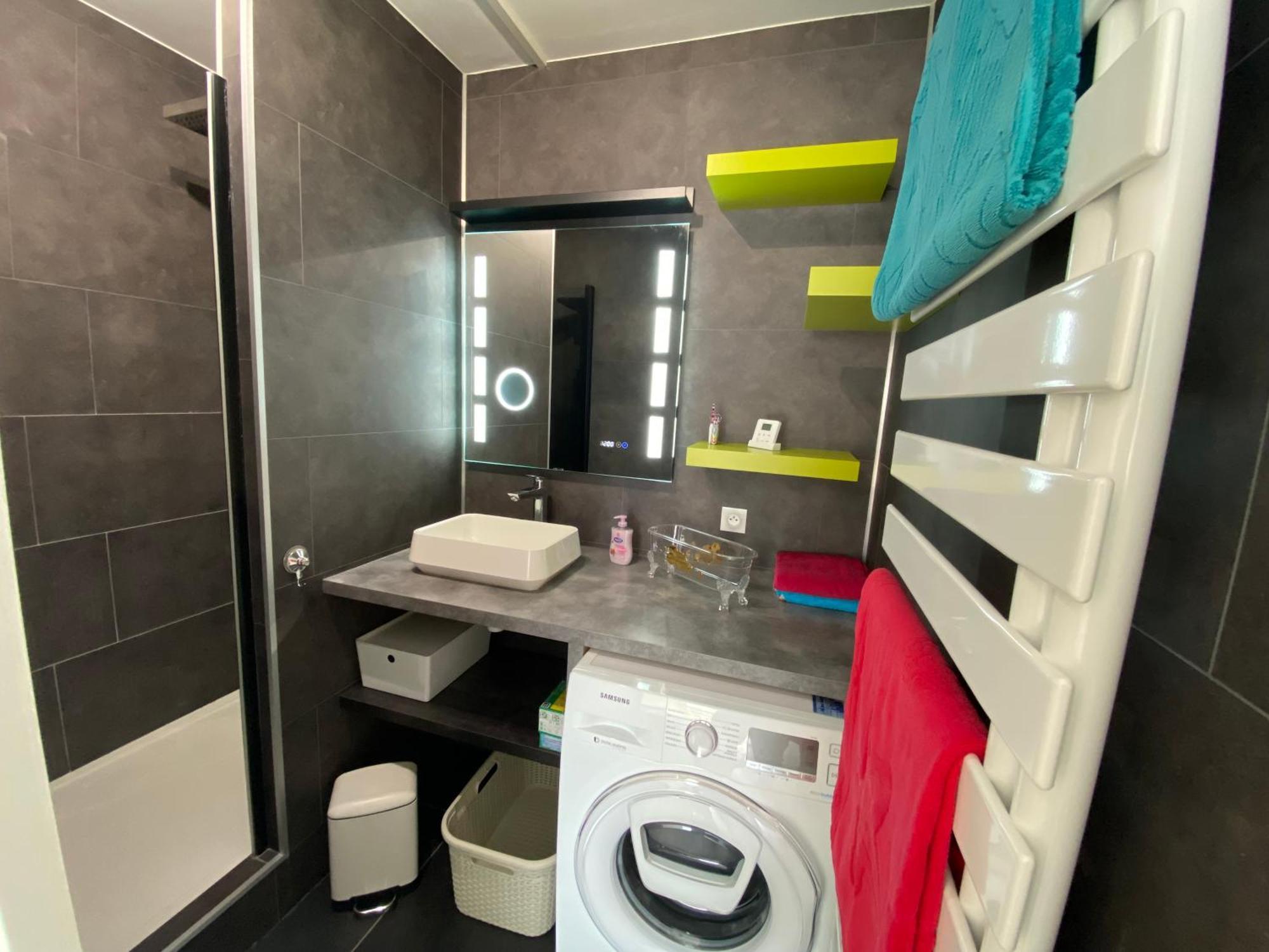 Apartamento Victoria-T2-41m2-Balcon, wifi, linge, produits, ménage inclus Reims Exterior foto