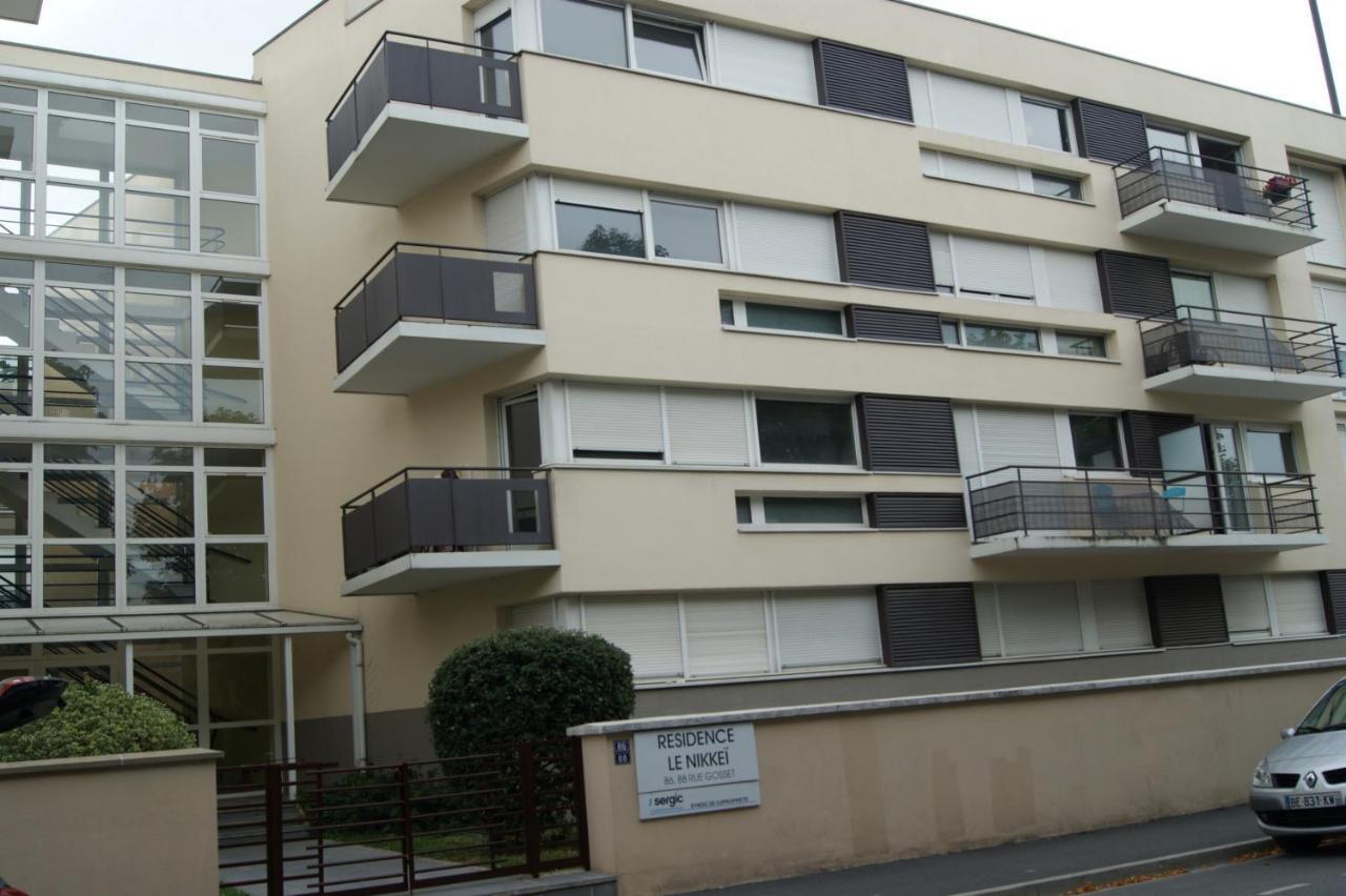 Apartamento Victoria-T2-41m2-Balcon, wifi, linge, produits, ménage inclus Reims Exterior foto