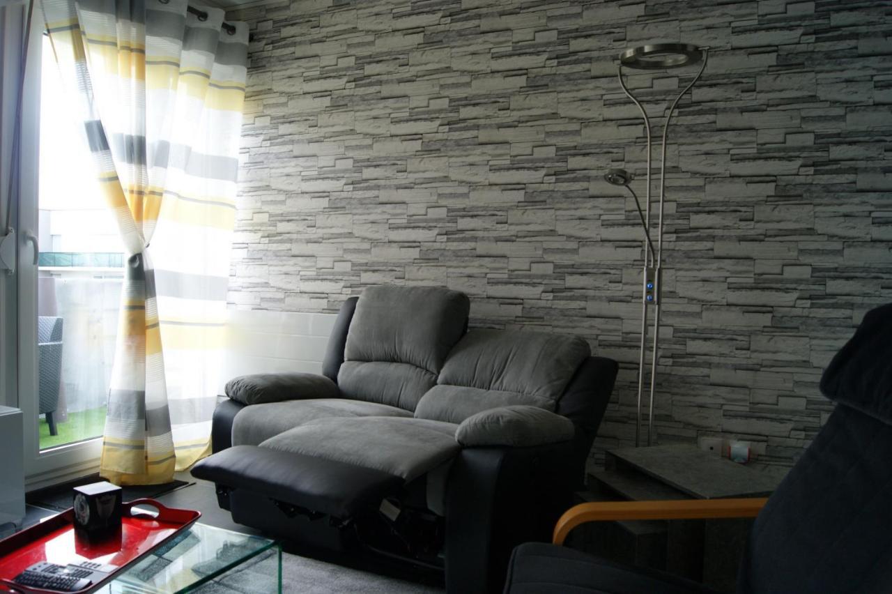 Apartamento Victoria-T2-41m2-Balcon, wifi, linge, produits, ménage inclus Reims Exterior foto
