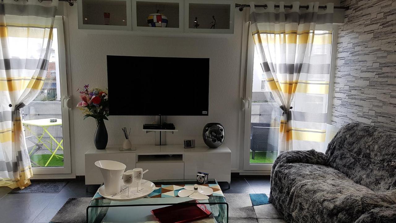 Apartamento Victoria-T2-41m2-Balcon, wifi, linge, produits, ménage inclus Reims Exterior foto